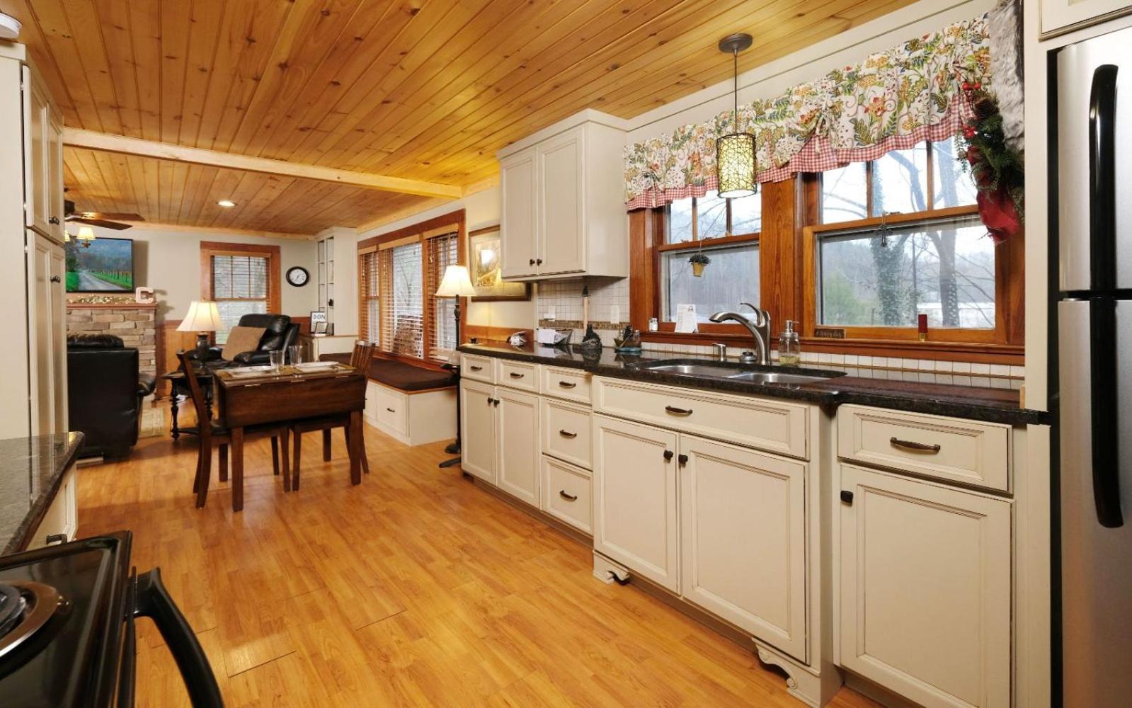Karens Cozy Cottage Гатлинбург Экстерьер фото